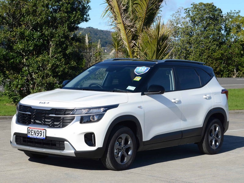2025 Kia Seltos LX 2.0P PRE REG PRICE image 4