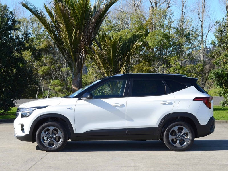2025 Kia Seltos LX 2.0P PRE REG PRICE image 5