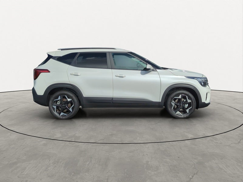 2025 Kia Seltos LX + 2L IVT Auto image 3