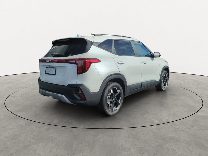 2025 Kia Seltos LX + 2L IVT Auto image 4