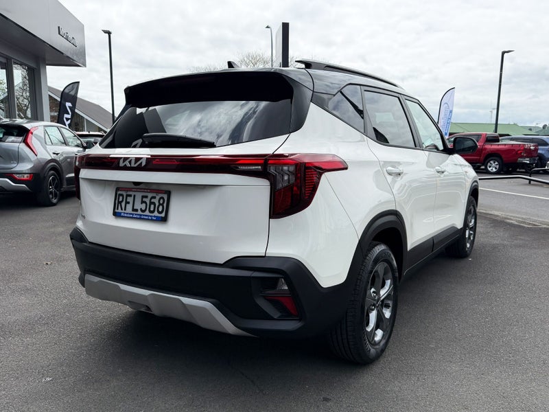 2025 Kia Seltos LX image 4