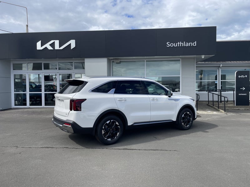 2025 Kia Sorento AWD EX 2.2 Diesel image 4