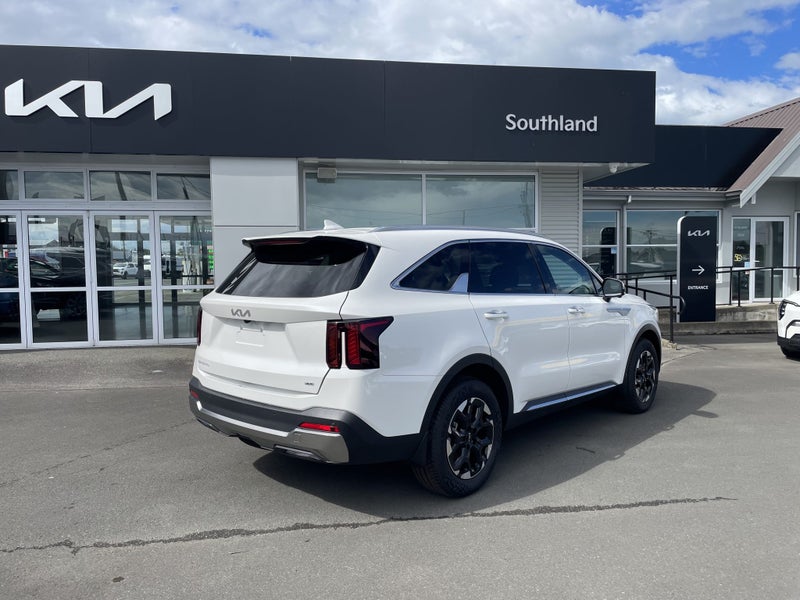 2025 Kia Sorento AWD EX 2.2 Diesel image 5