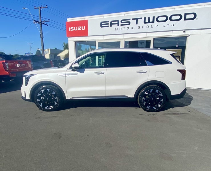 2025 Kia Sorento AWD Premium 2.2 Diesel auto 7... image 2