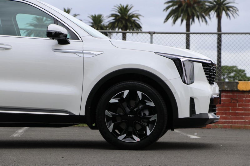 2025 Kia Sorento AWD Premium 2.2 Diesel DCT image 5