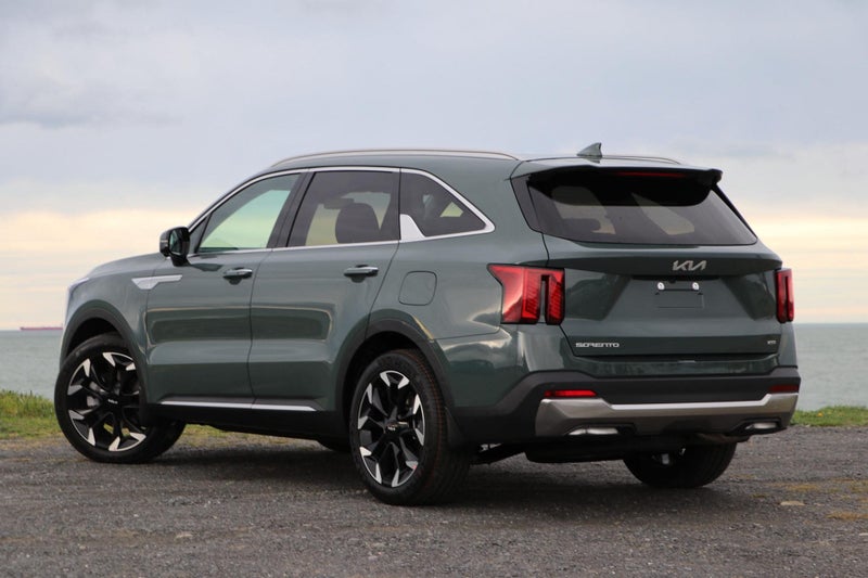 2025 Kia Sorento AWD Premium 2.2 Diesel DCT image 2