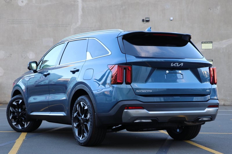 2025 Kia Sorento AWD Premium 2.2 Diesel DCT image 2