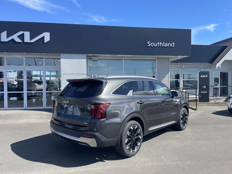 2025 Kia Sorento AWD Premium 2.2D image 4