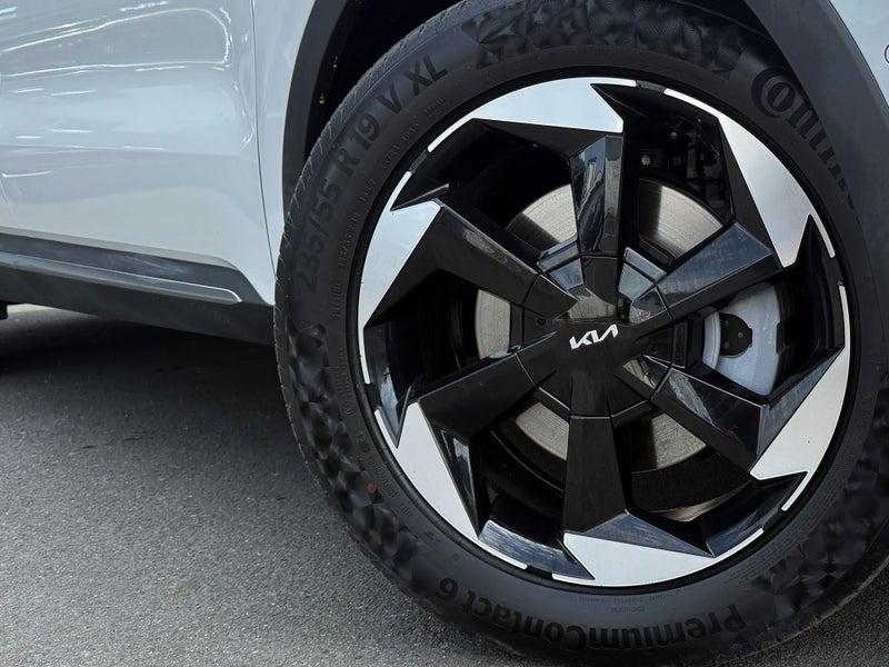 2025 Kia Sorento Deluxe 2.2 Diesel AWD image 2