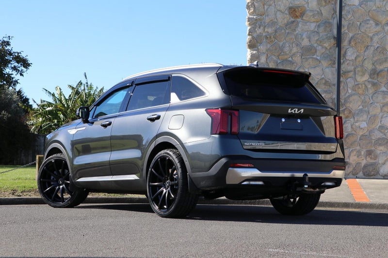 2025 Kia Sorento Deluxe 2.2D AWD 8A image 2