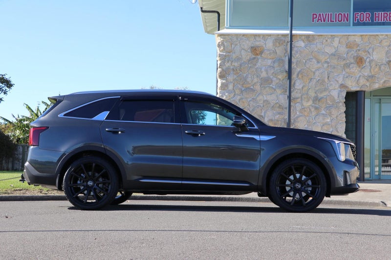 2025 Kia Sorento Deluxe 2.2D AWD 8A image 3