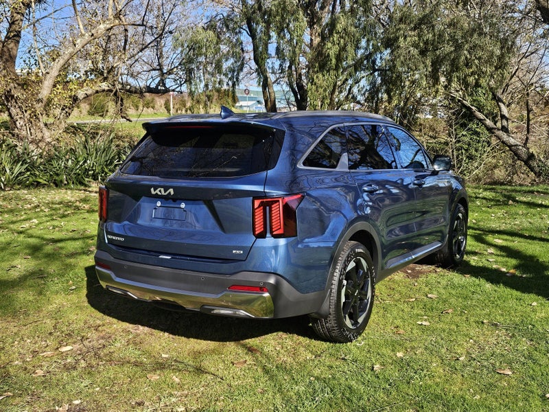 2025 Kia Sorento DELUXE 2.2DT/4WD/8AM image 2
