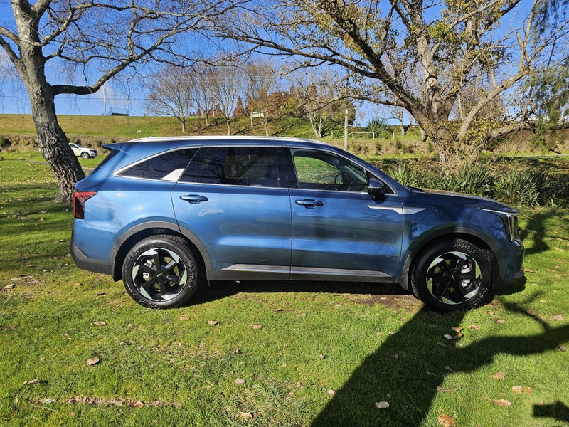 2025 Kia Sorento DELUXE 2.2DT/4WD/8AM image 4