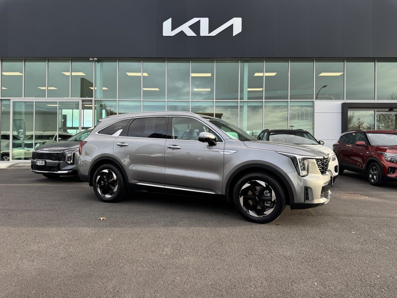 2025 Kia Sorento Deluxe 2.2Dt/4Wd/8Am image 1