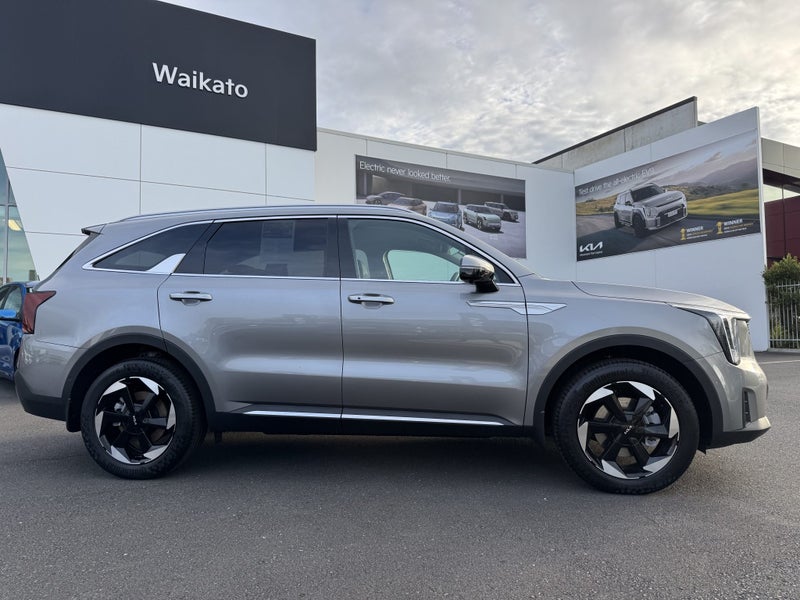 2025 Kia Sorento Deluxe 2.2Dt/4Wd/8Am image 5