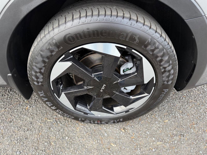 2025 Kia Sorento Deluxe AWD 2.2 Diesel image 3