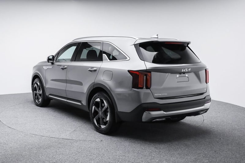 2025 Kia Sorento Deluxe AWD 2.2 Diesel DCT image 5