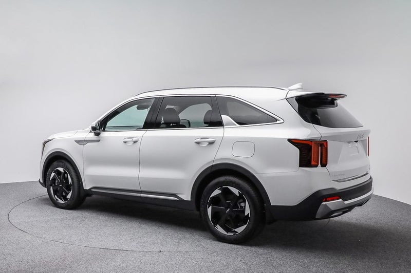 2025 Kia Sorento Deluxe AWD 2.2 Diesel DCT image 5