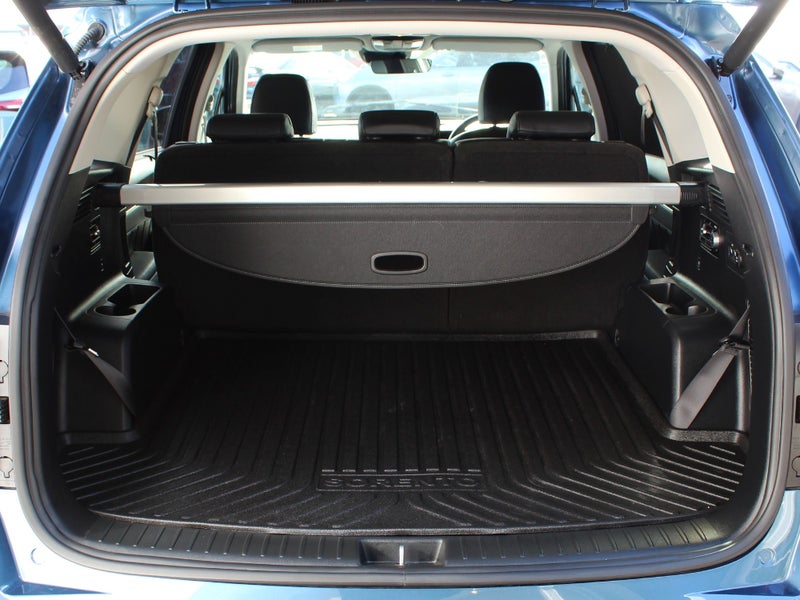 2025 Kia Sorento Deluxe AWD image 5
