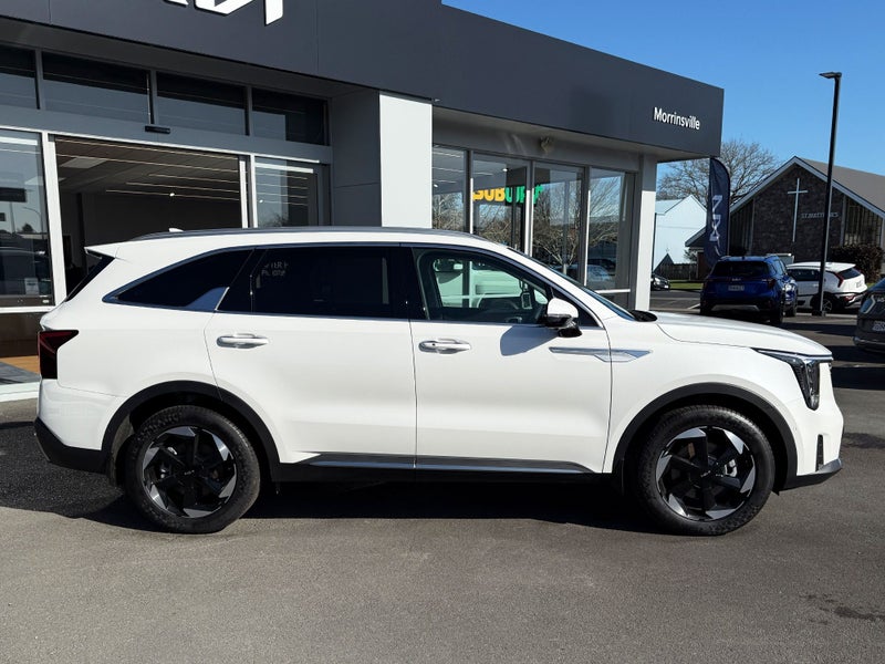 2025 Kia Sorento Deluxe AWD image 3