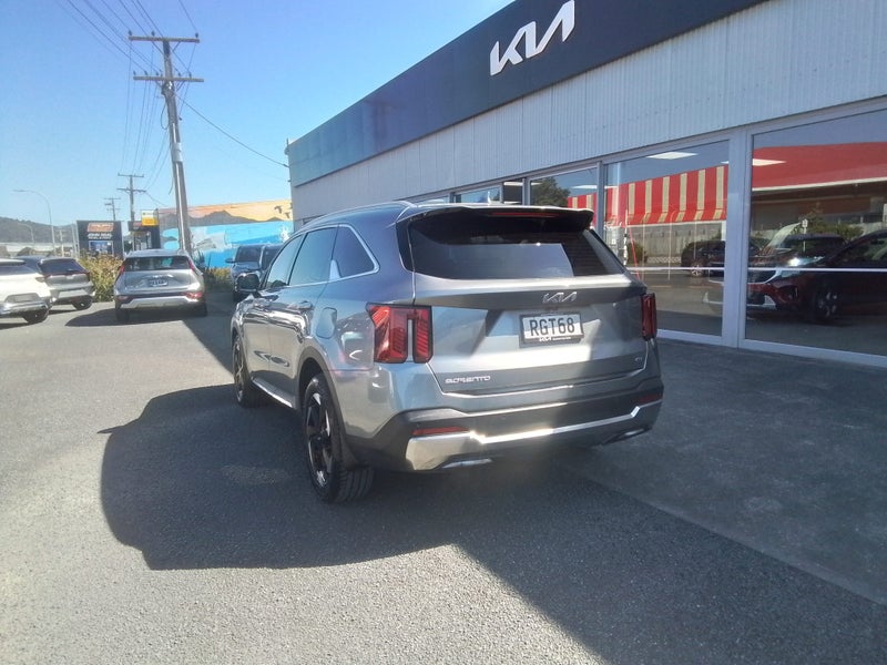 2025 Kia Sorento Deluxe Diesel 2.2 Turbo AWD image 4