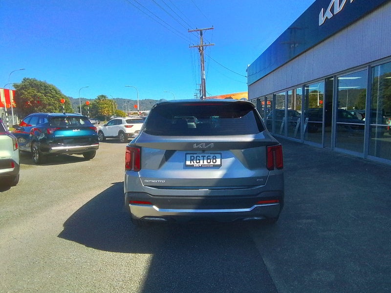 2025 Kia Sorento Deluxe Diesel 2.2 Turbo AWD image 5