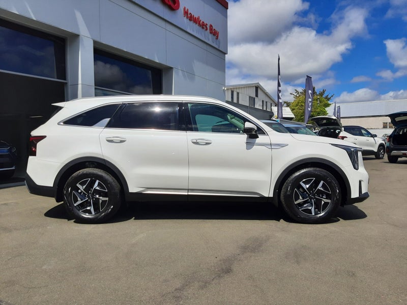 2025 Kia Sorento EARTH AWD 1.6T HYBRID image 2