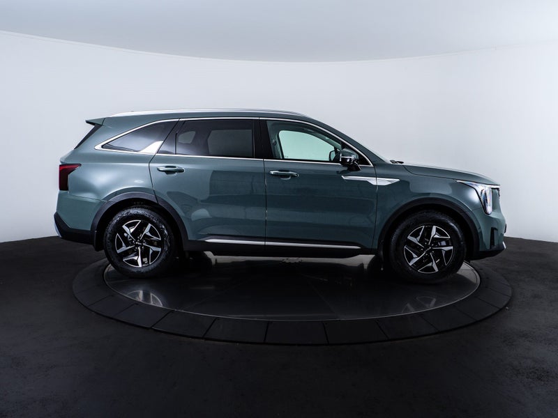 2025 Kia Sorento Earth Hybrid AWD 1.6T Petrol image 4