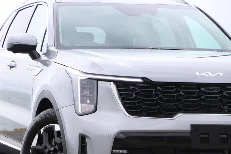 2025 Kia Sorento EX 2.2 AWD Diesel image 5