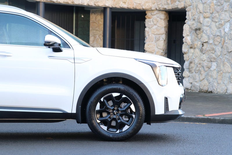 2025 Kia Sorento EX 2.2 AWD Diesel image 4