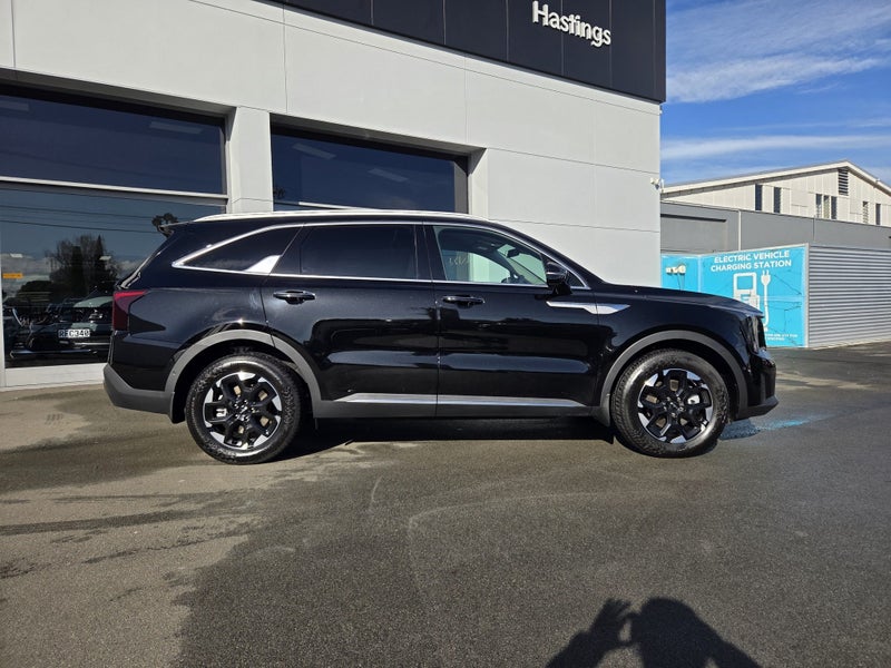 2025 Kia Sorento EX 2.2D AWD image 2