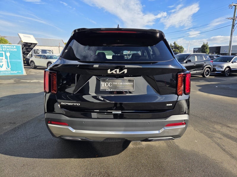 2025 Kia Sorento EX 2.2D AWD image 4
