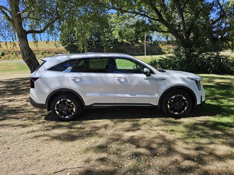 2025 Kia Sorento EX 2.2DT/4WD/8AM image 4