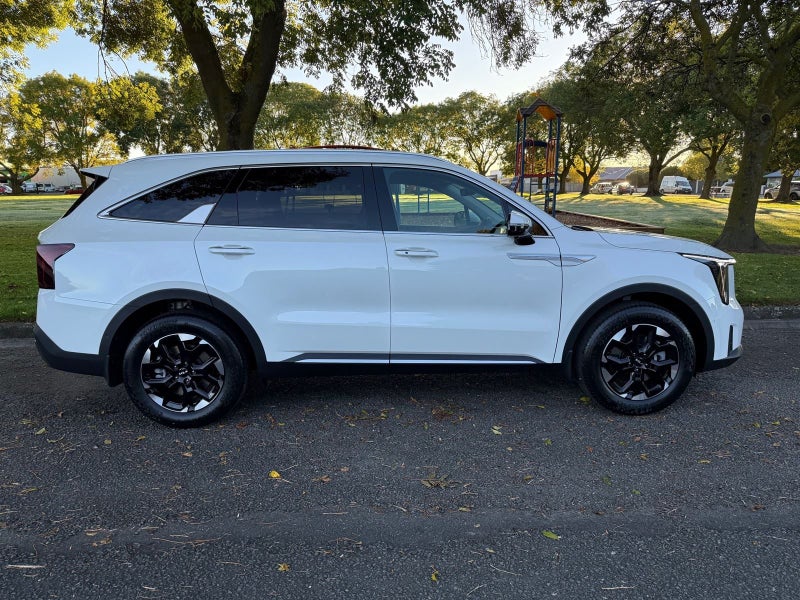 2025 Kia Sorento EX AWD 2.2 Diesel image 4