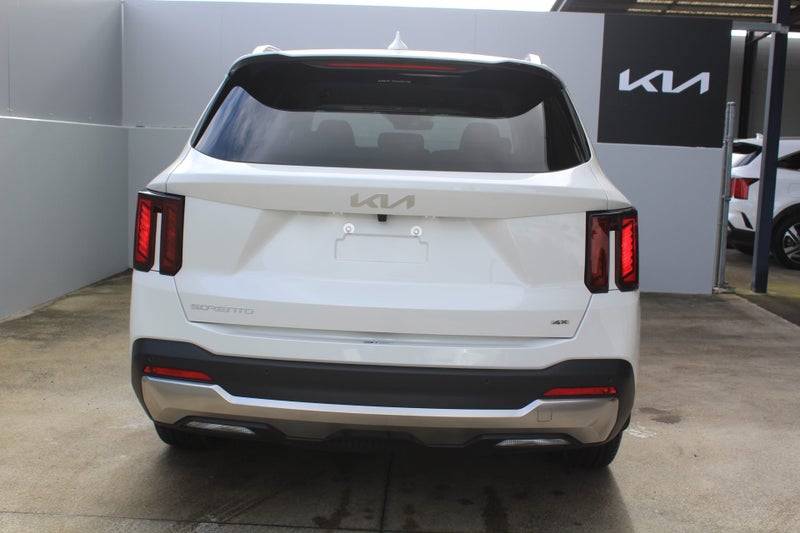 2025 Kia Sorento EX AWD 2.2L Diesel Turbo SUV image 4