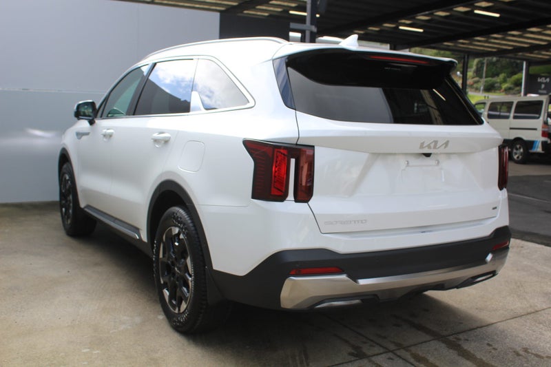 2025 Kia Sorento EX AWD 2.2L Diesel Turbo SUV image 5