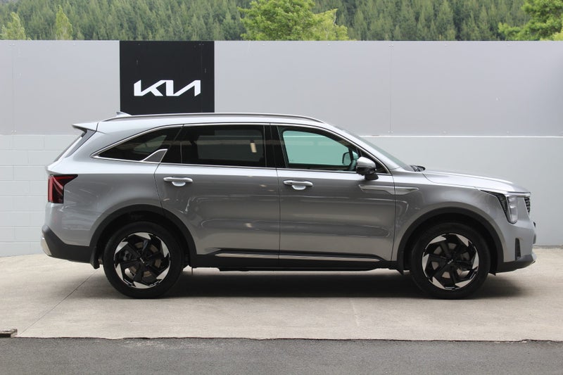 2025 Kia Sorento EX AWD 2.2L Diesel Turbo SUV image 2