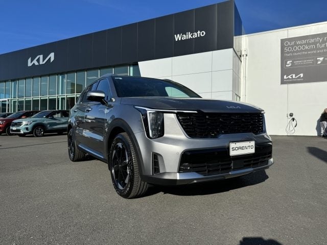 2025 Kia Sorento HEV WATER AWD 1.6 TURBO PETROL... image 3