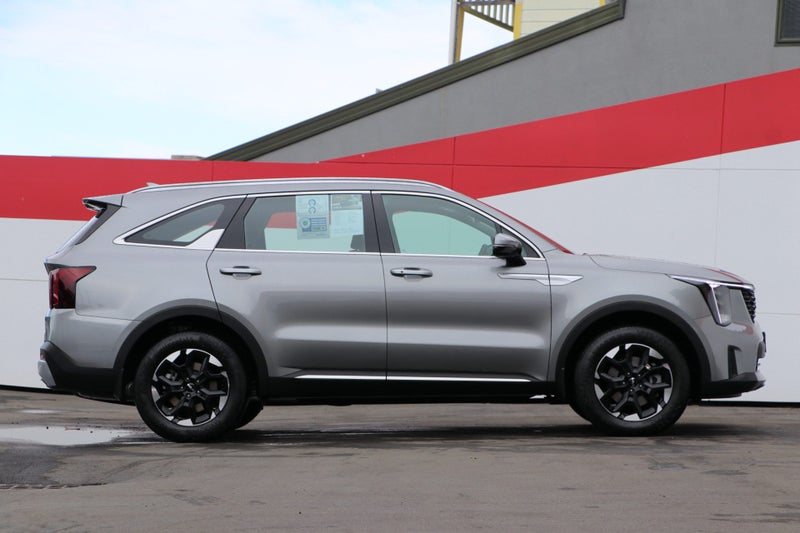2025 Kia Sorento LX+ 2.2D 4WD image 3