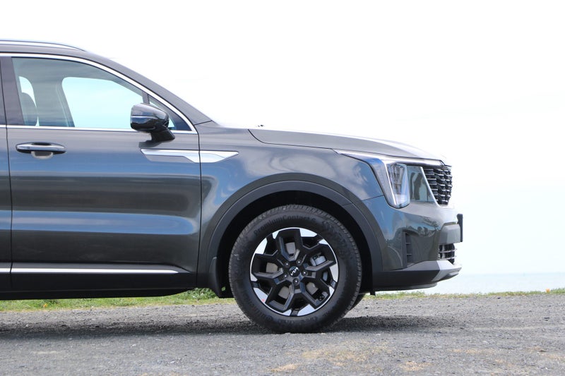 2025 Kia Sorento LX+ 2.2D 4WD image 4
