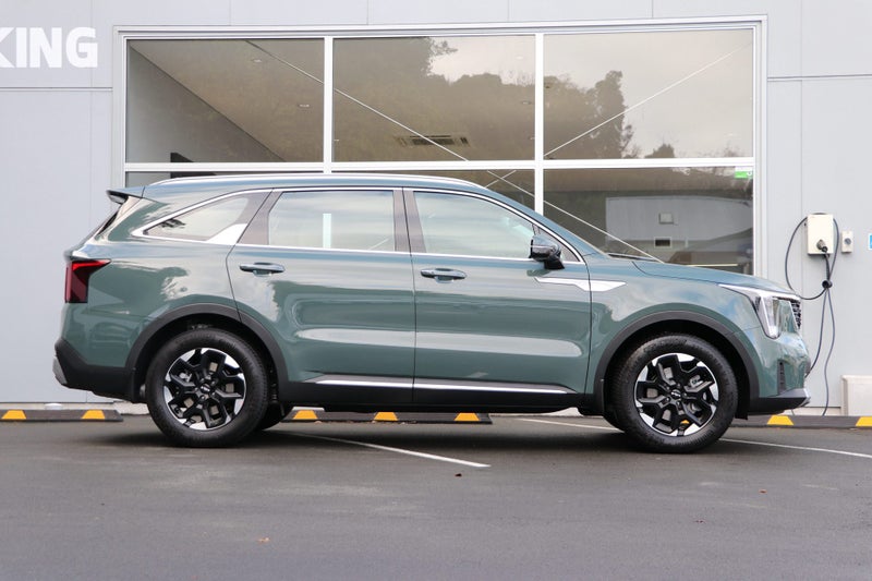 2025 Kia Sorento LX+ 2.2D 4WD image 3