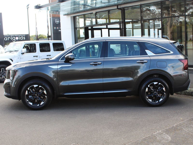 2025 Kia Sorento LX+ image 3