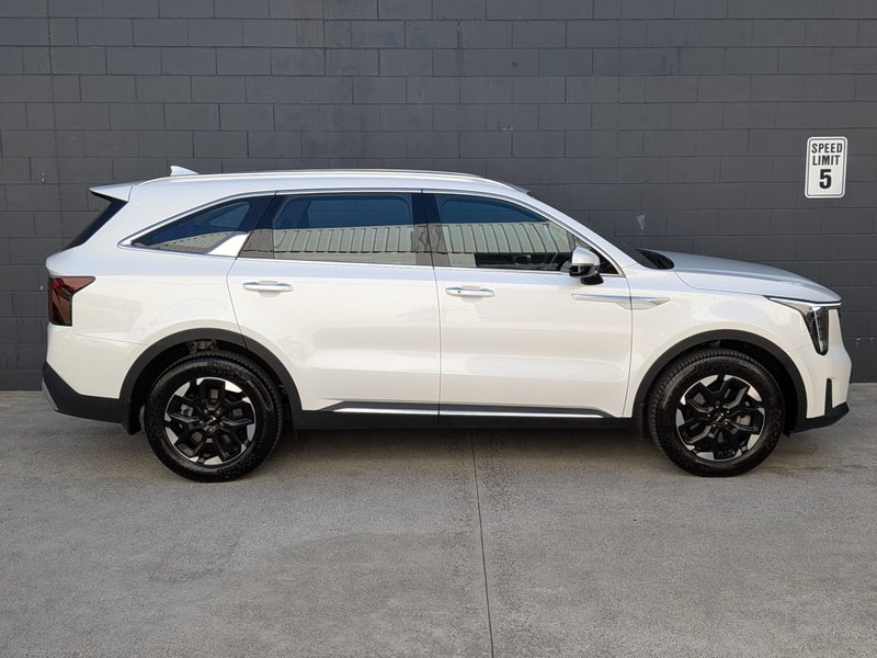 2025 Kia Sorento LX+ AWD 2.2 Diesel DCT image 3