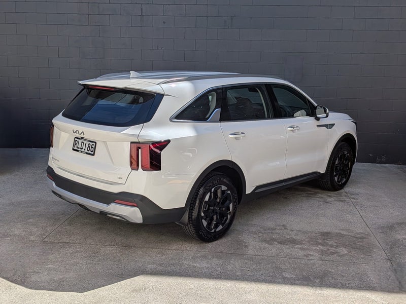 2025 Kia Sorento LX+ AWD 2.2 Diesel DCT image 5