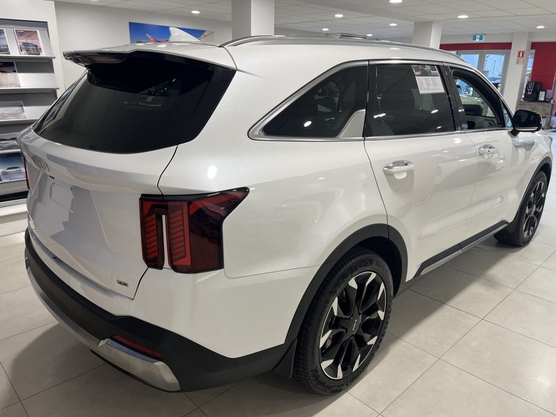 2025 Kia Sorento Premium 2.2DT/4WD image 3