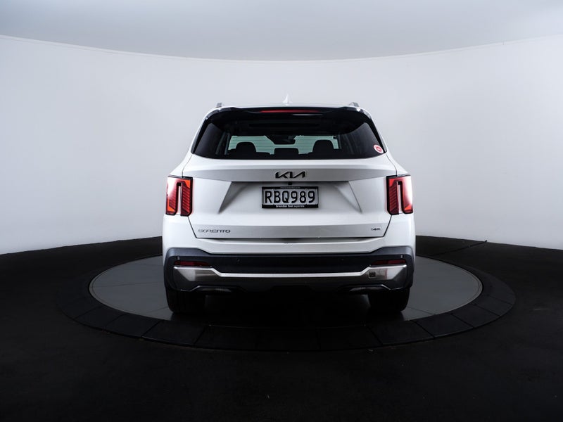 2025 Kia Sorento Premium AWD 2.2 CRDI image 2