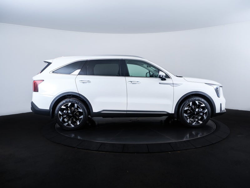 2025 Kia Sorento Premium AWD 2.2 CRDI image 4