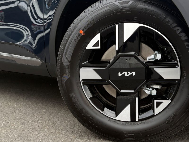 2025 Kia Sportage 1.6T LX 2WD image 2