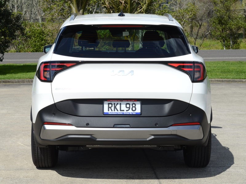 2025 Kia Sportage 1.6T LX 4x2 image 2