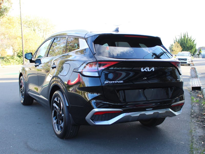 2025 Kia Sportage Deluxe image 4